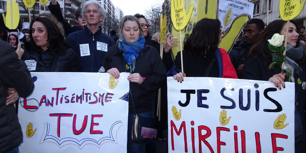 You are currently viewing Marche blanche contre l’antisémitisme à Paris